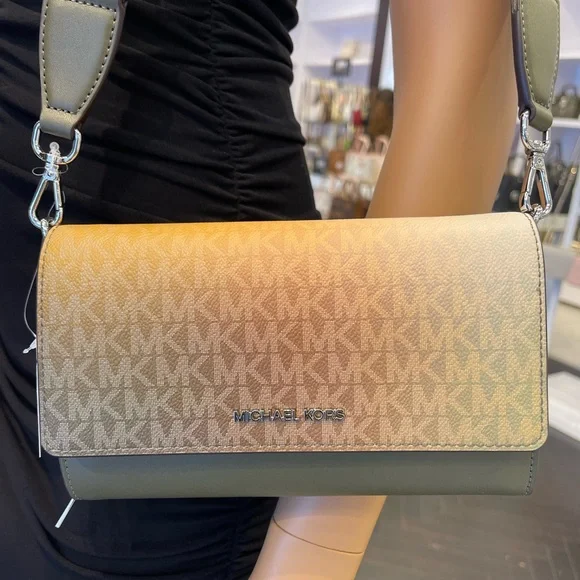 MICHAEL KORS Jet Set Large Ombré Signature Logo Crossbody Bag
Olive Multi 
NWT - Picture 2 of 16